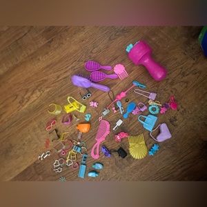 Barbie accessories hair stylist purses, phones, jewelry, cameras, etc